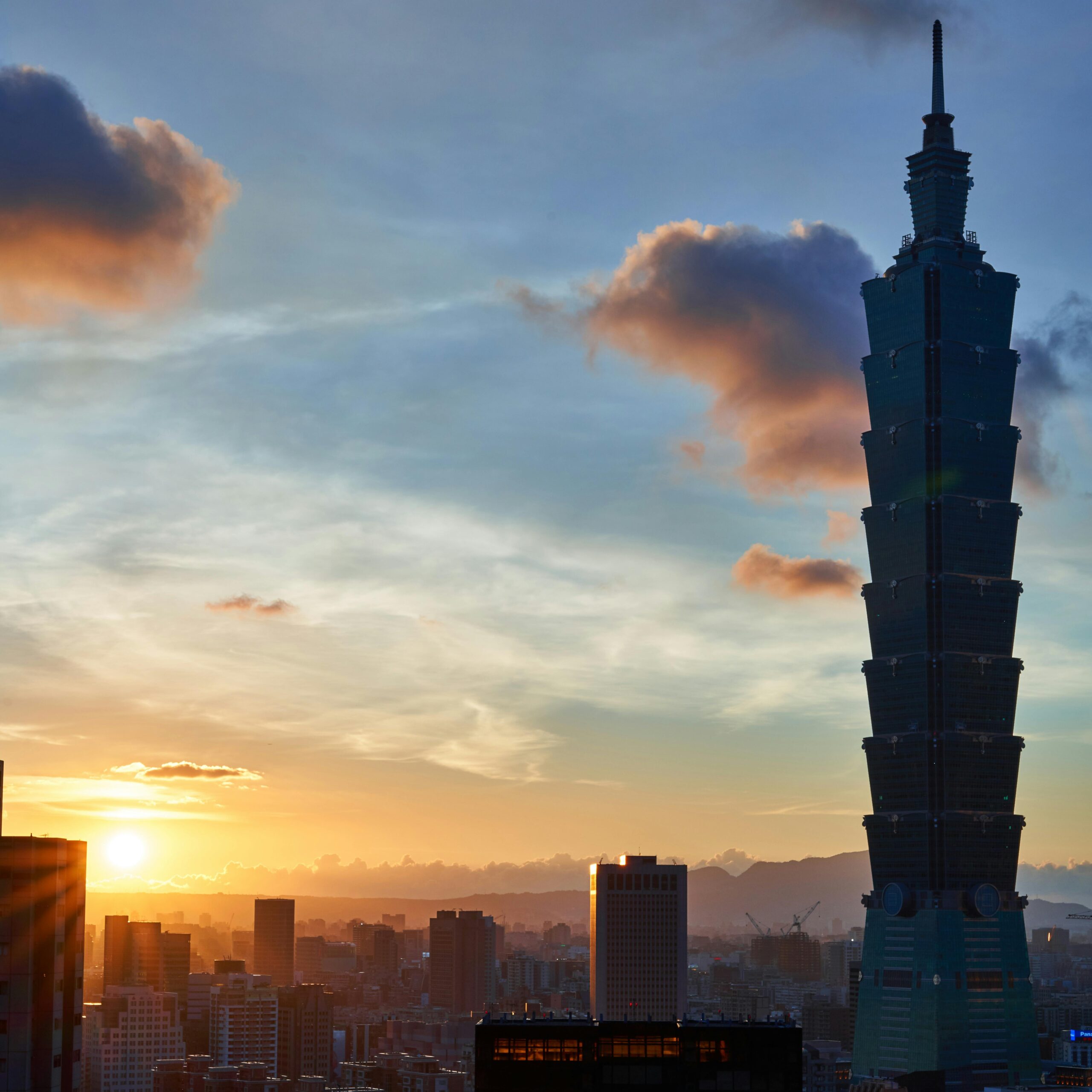 taipei-taiwan-high-rise-building-sunset
